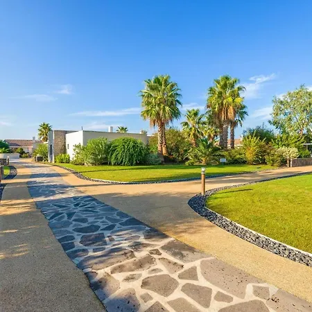 Διαμέρισμα 1 Bedroom For 6 *